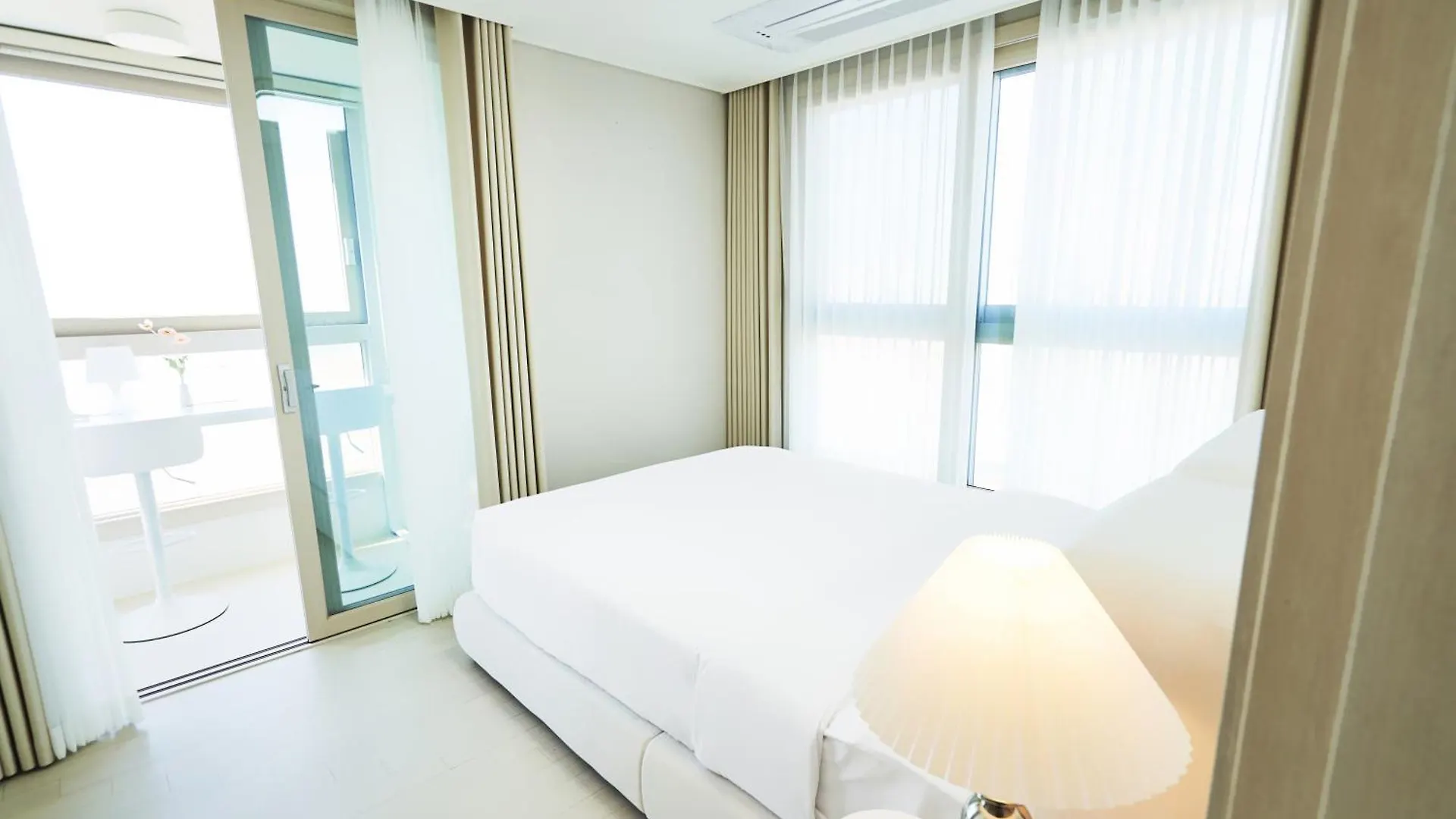 The November Stay In Landmark Incheon Aparthotel