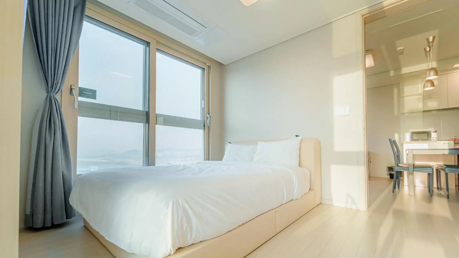 The November Stay In Landmark Incheon Aparthotel