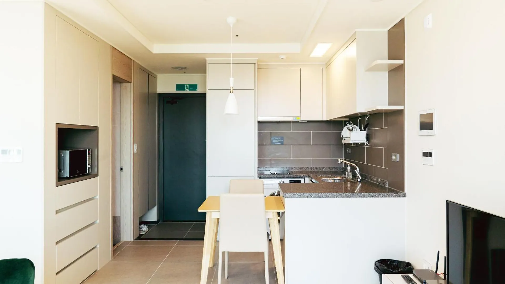 The November Stay In Landmark Incheon Aparthotel