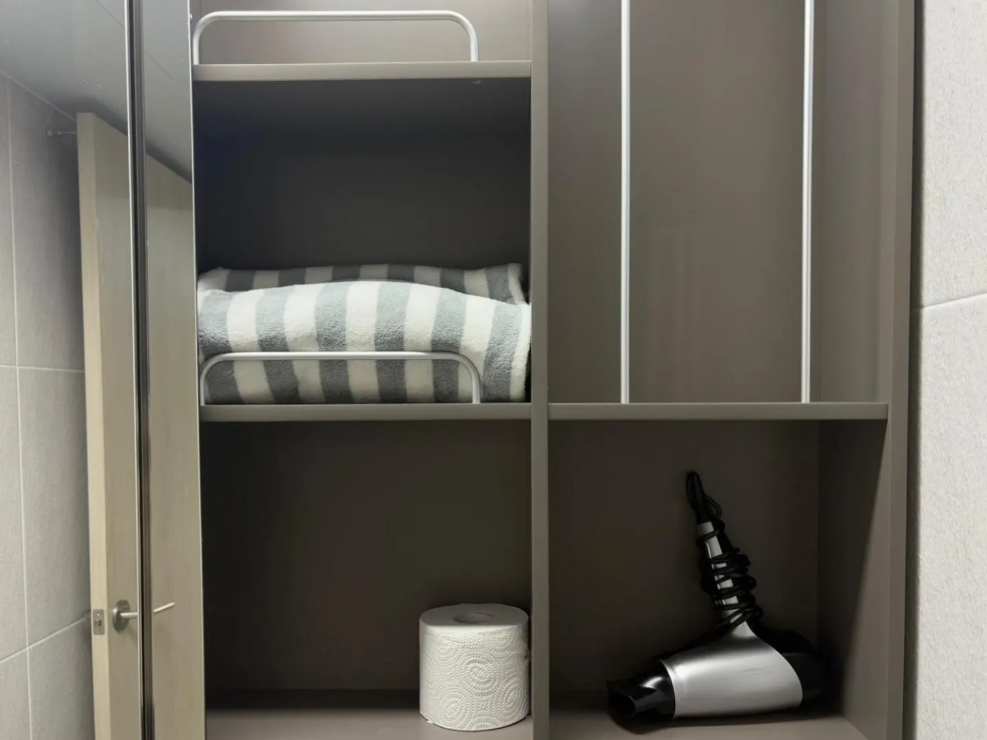 더노벰버스테이 인 랜드마크 인천 4*,  대한민국