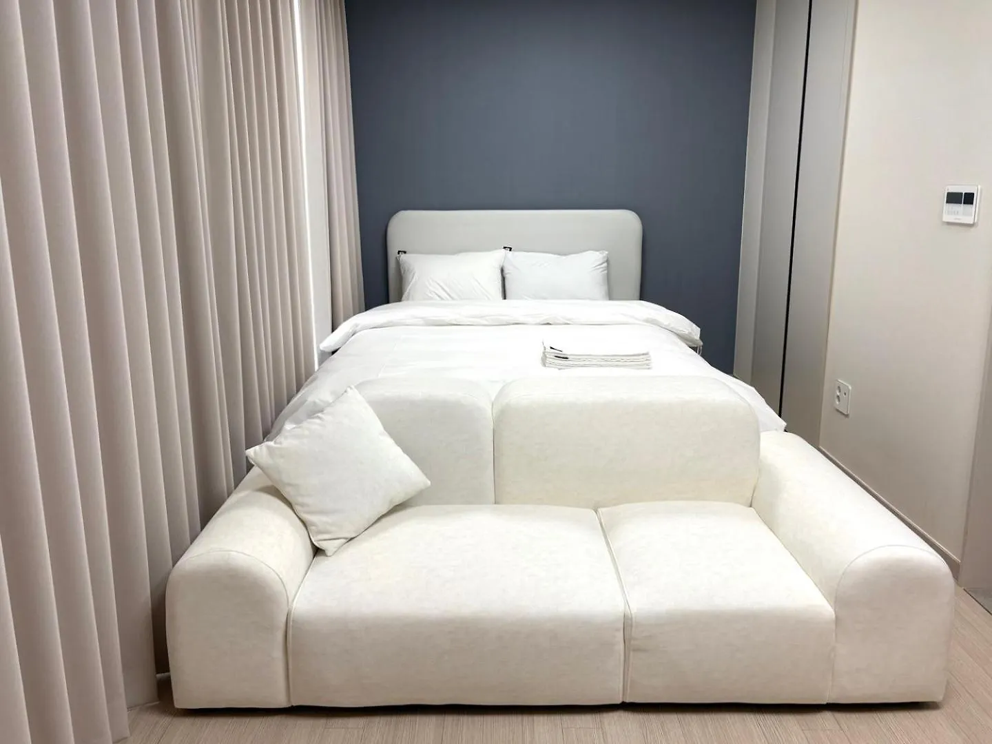 The November Stay In Landmark Incheon Aparthotel