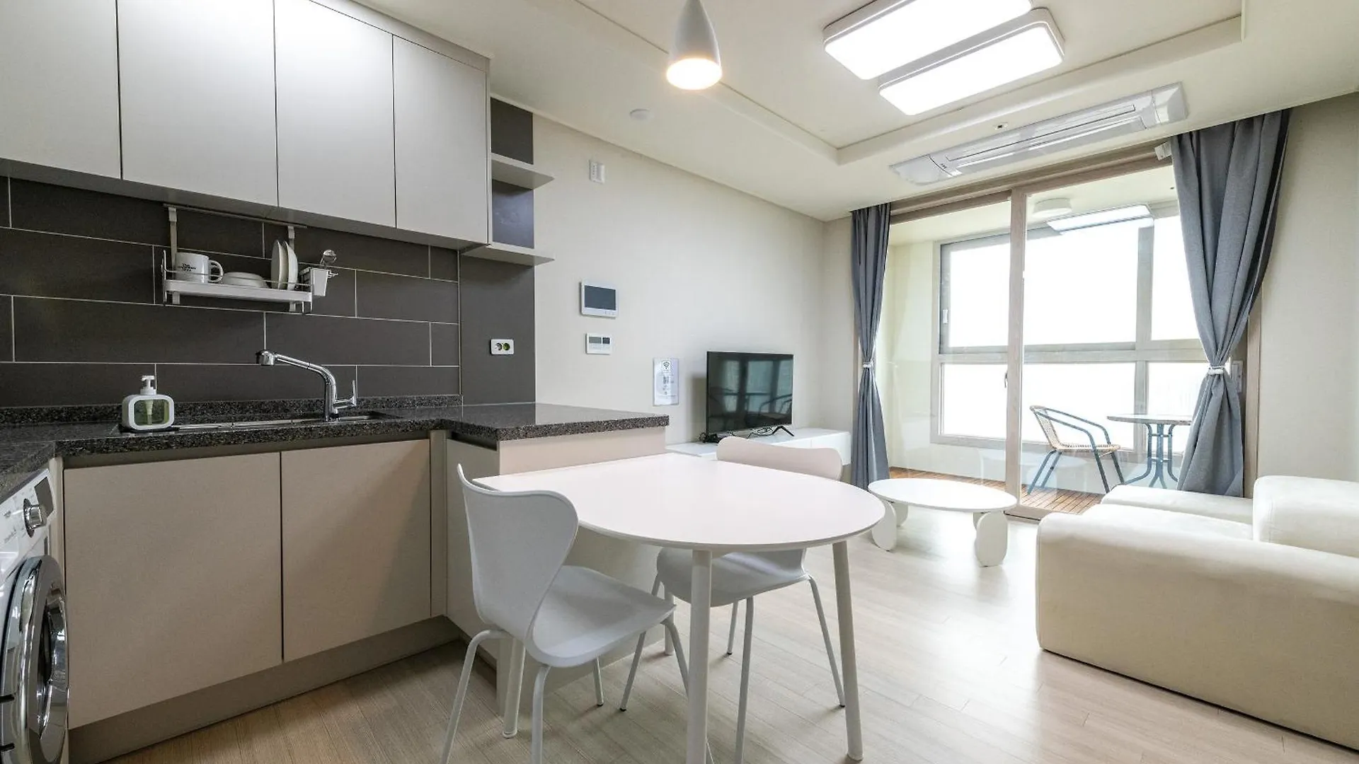 Aparthotel 더 노벰버스테이 인 랜드마크 Incheon