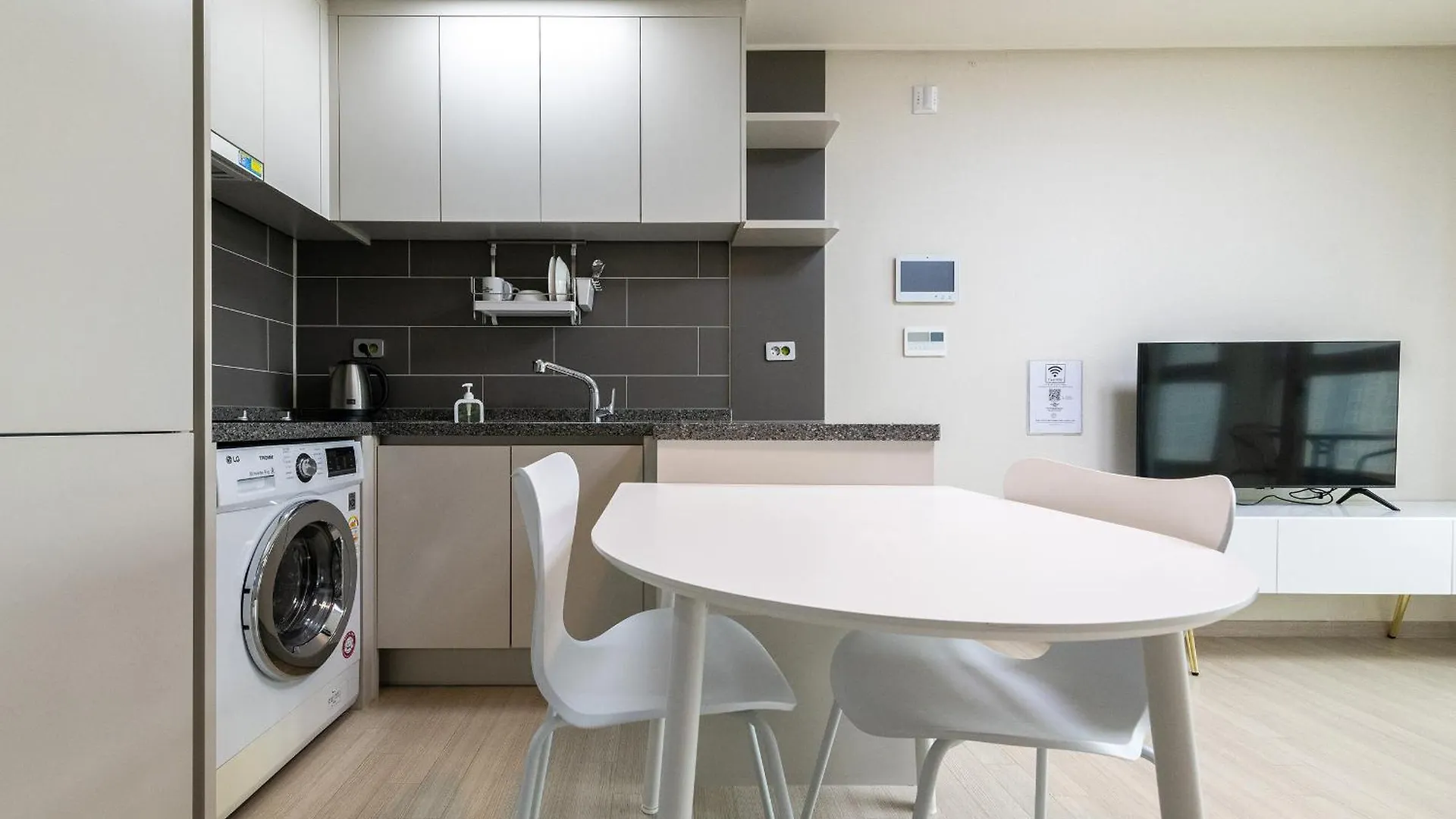 더노벰버스테이 인 랜드마크 인천 아파트호텔