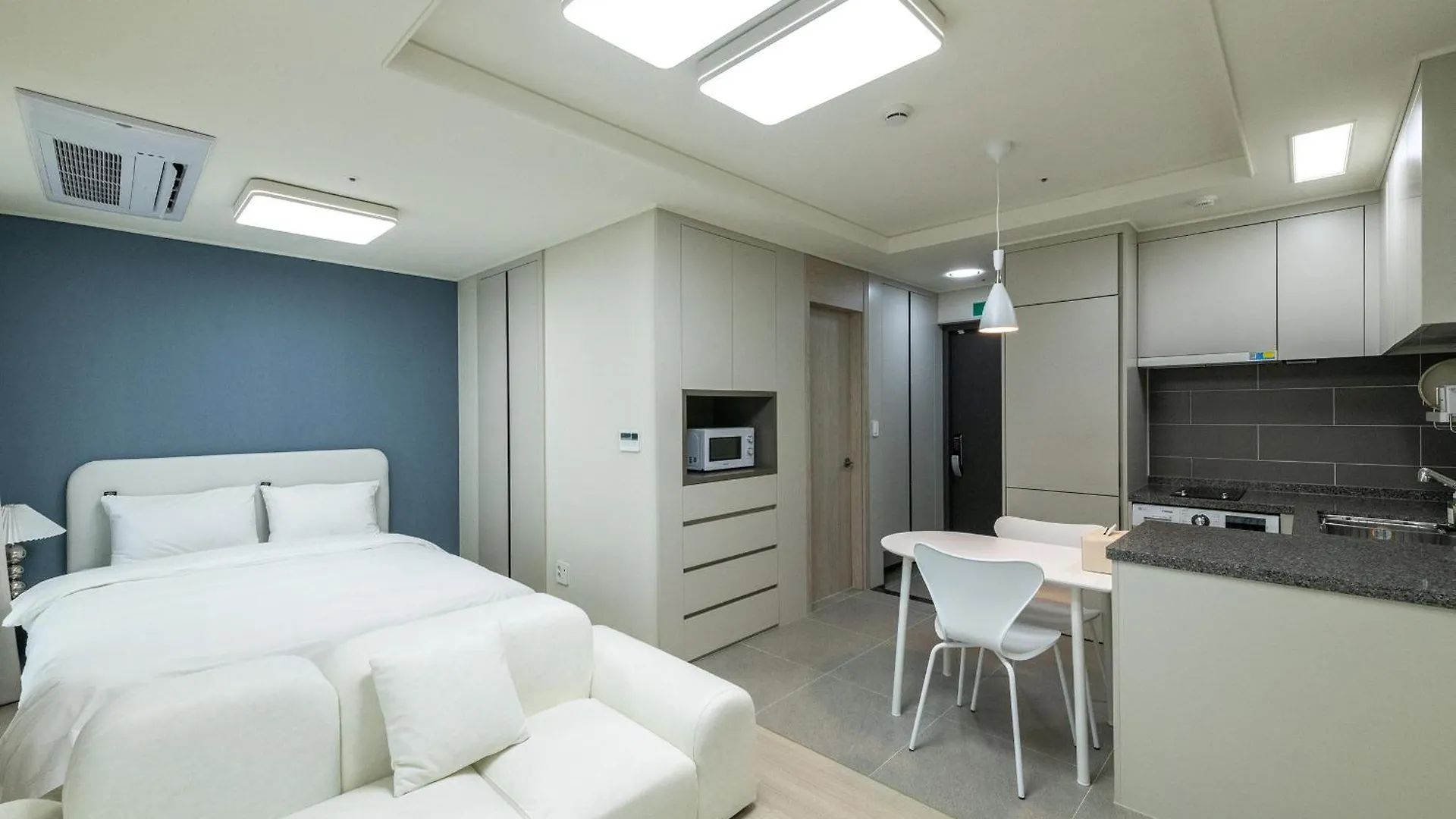 Aparthotel 더 노벰버스테이 인 랜드마크 Incheon