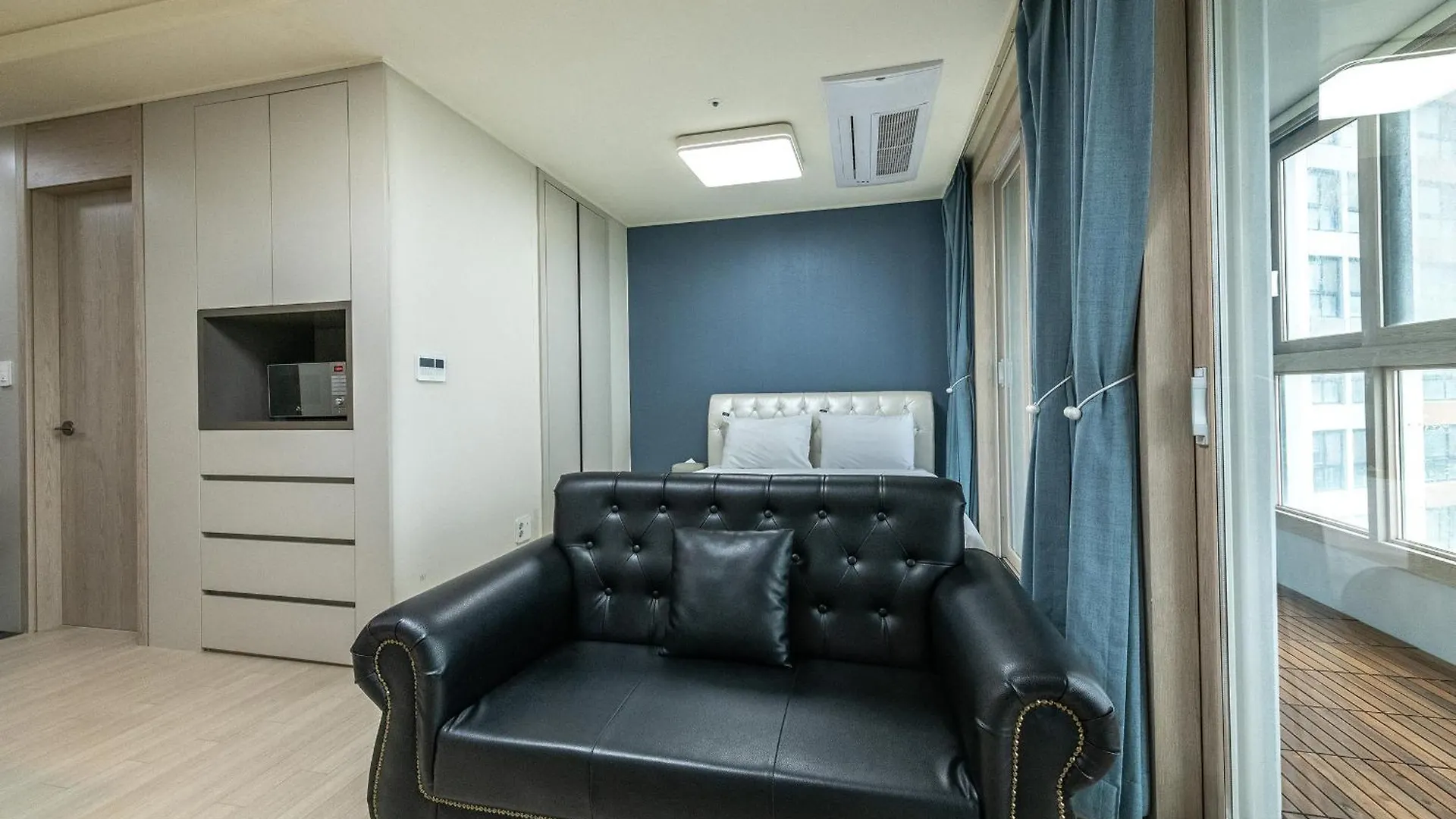 The November Stay In Landmark Incheon South Korea