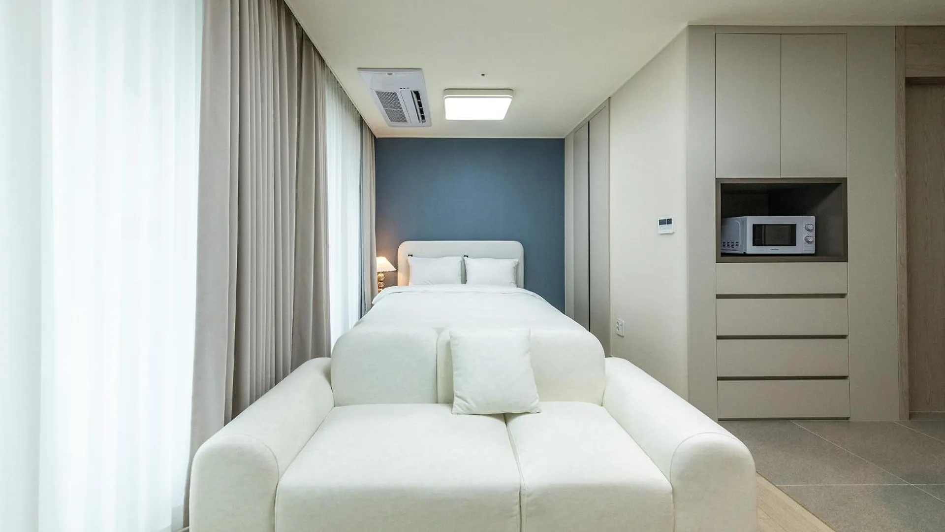The November Stay In Landmark Incheon 3*,  South Korea