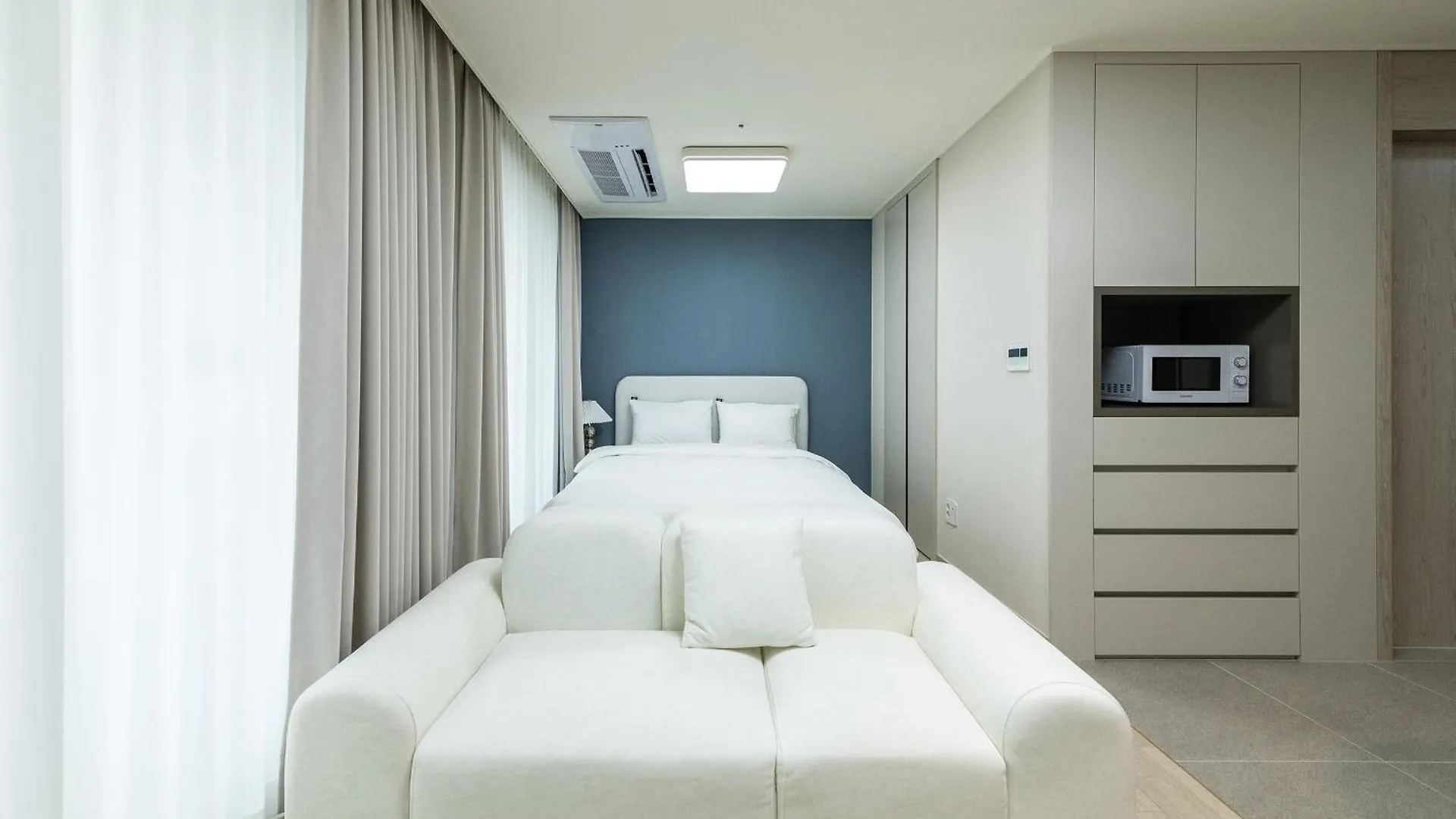 The November Stay In Landmark Incheon