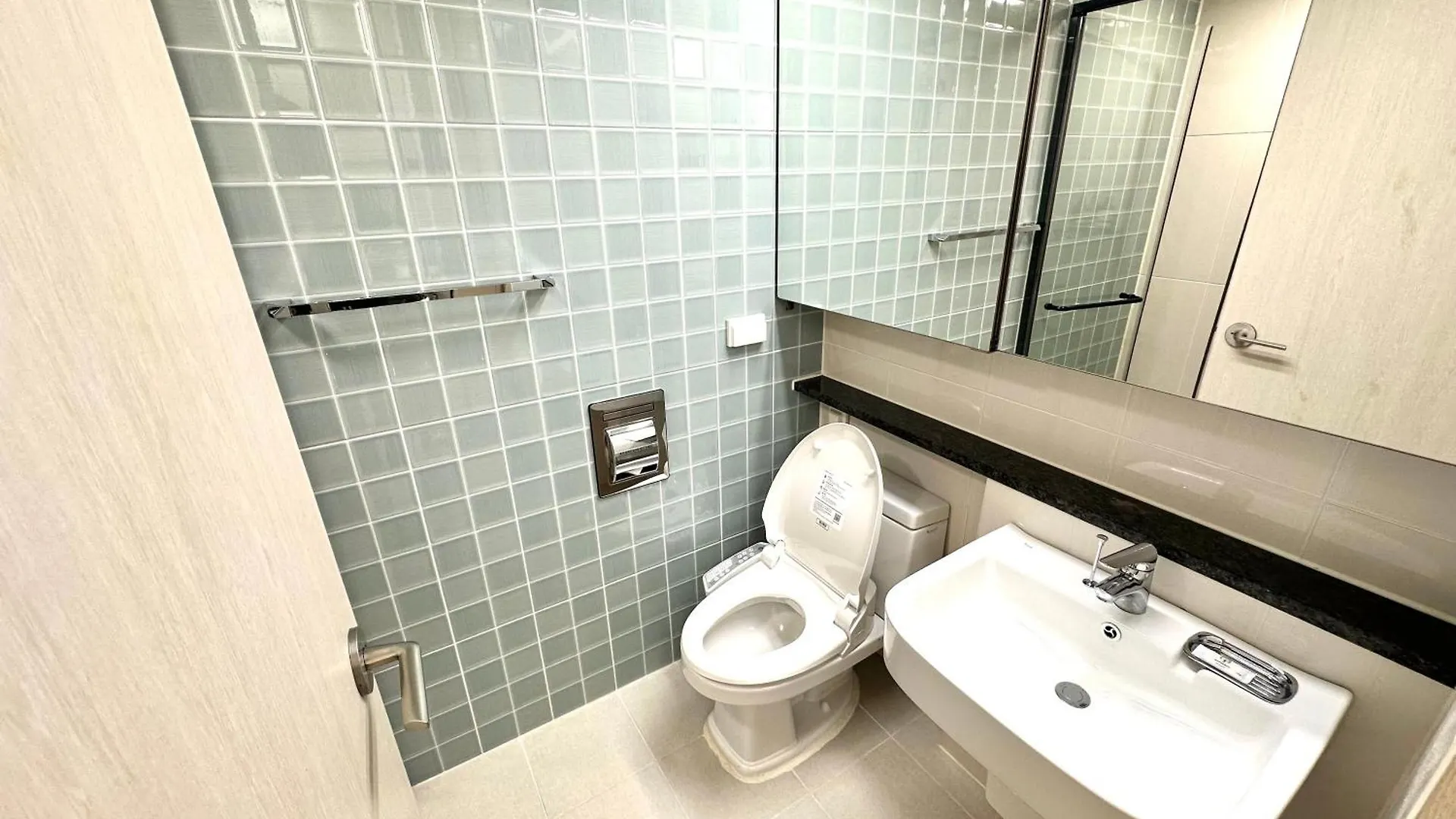 ザ ノーベンバー ステイ イン ランドマーク 4*, インチョン広域市 韓国