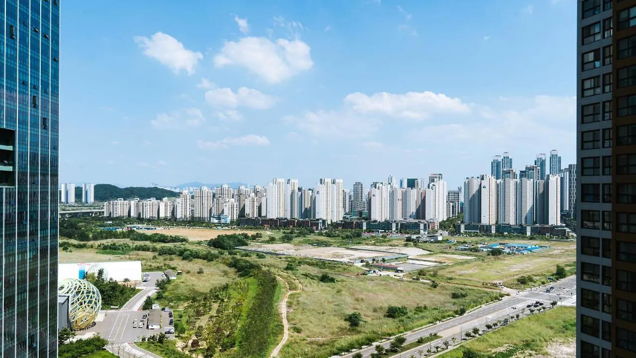 더 노벰버스테이 인 랜드마크 Incheon Aparthotel