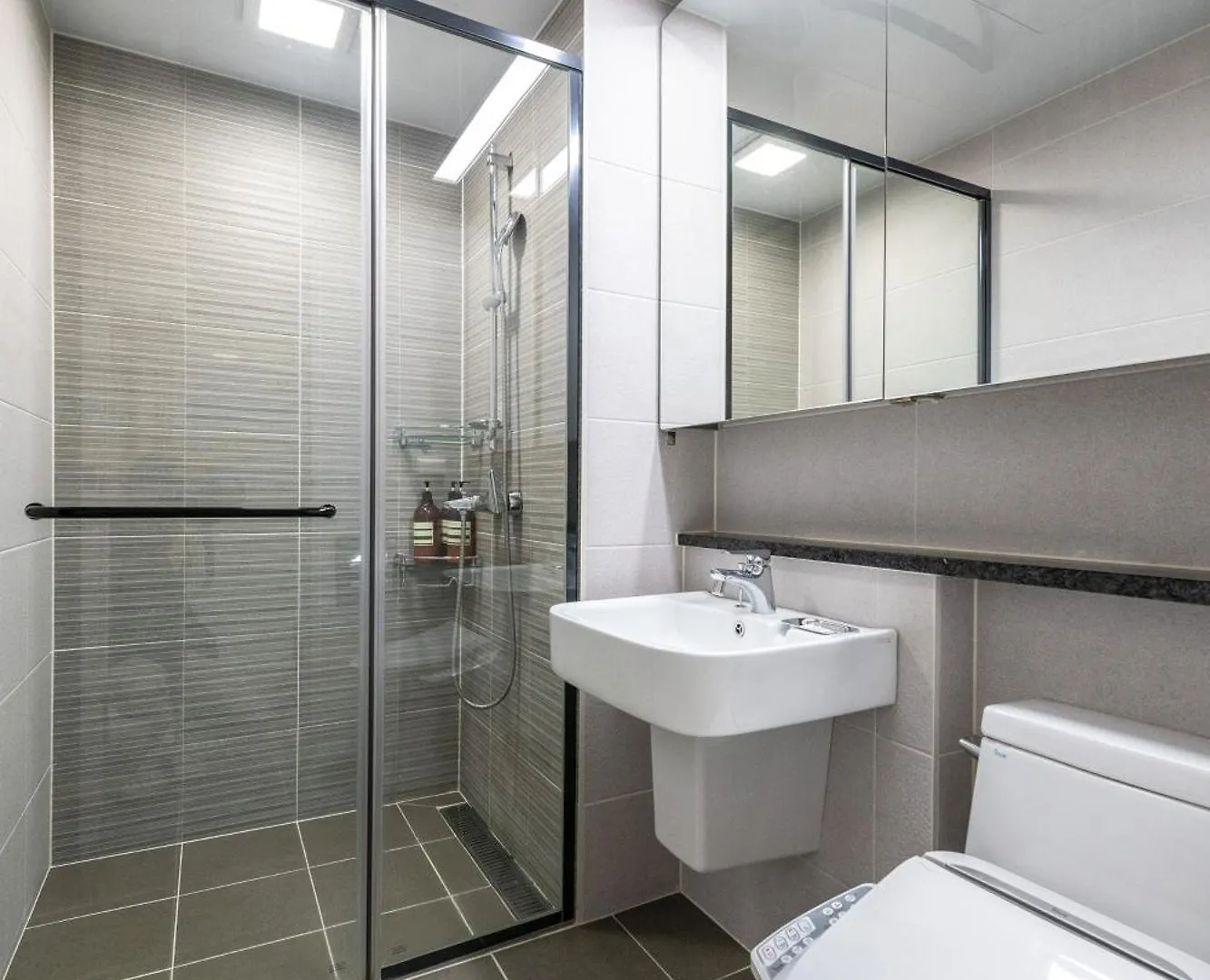 Aparthotel 더 노벰버스테이 인 랜드마크 Incheon